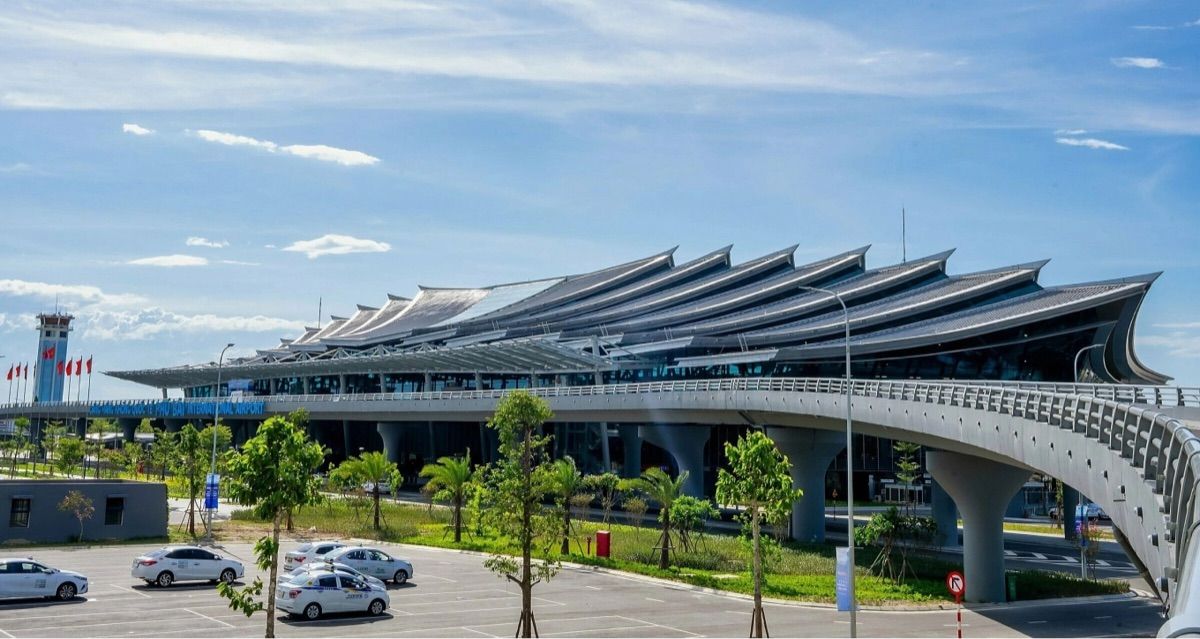 Phu Bai Airport (HUI)